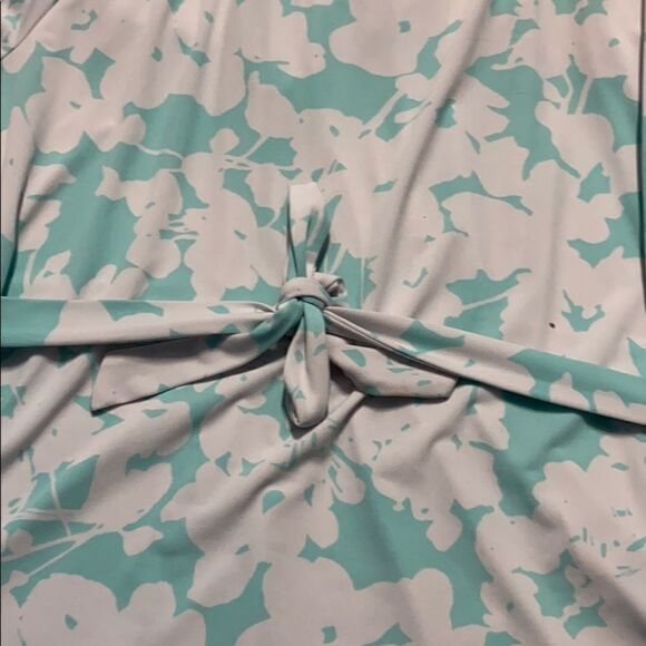 🎉Apostrophe baby-blue and white design blouse🎉 - Picture 8 of 8